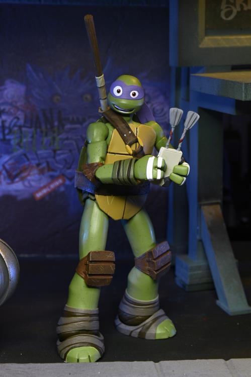 Teenage Mutant Ninja Turtles (2012) Ultimate Donatello Action Figure Gallery Image 9