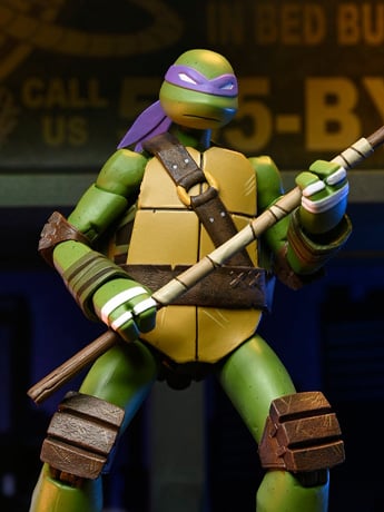 Teenage Mutant Ninja Turtles (2012) Ultimate Donatello Action Figure Gallery Image 2