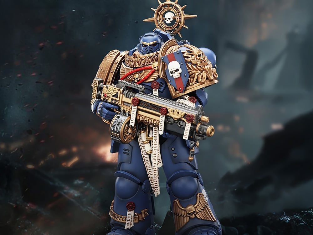 Warhammer 40,000: Space Marine 2 Ultramarines Heavy Relic Primus Armor with Heavy Relic Bolt Rifle 1/18 Scale Action Figure Gallery Image 1