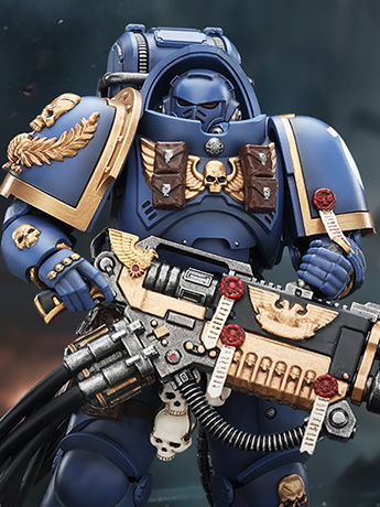 Warhammer 40,000: Space Marine 2 Ultramarines Heavy Artificer Armor with Relic Multi-Melta 1/18 Scale Action Figure Gallery Image 2