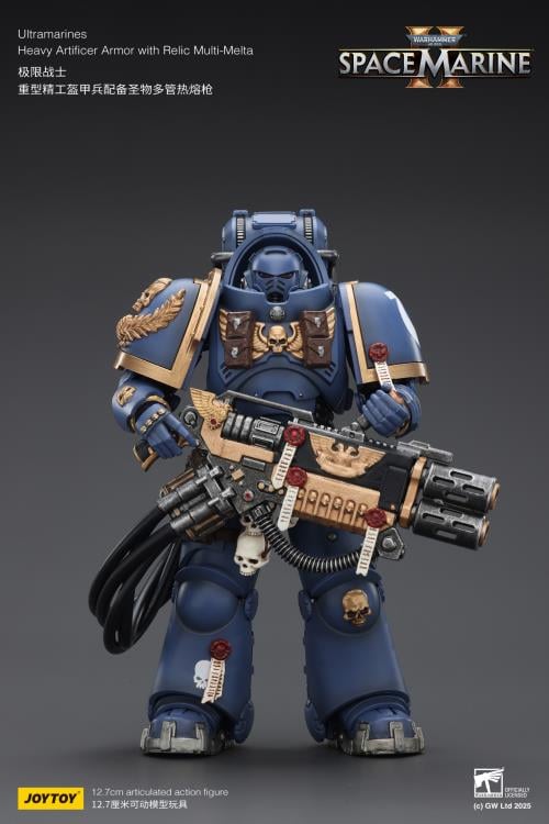 Warhammer 40,000: Space Marine 2 Ultramarines Heavy Artificer Armor with Relic Multi-Melta 1/18 Scale Action Figure Gallery Image 5