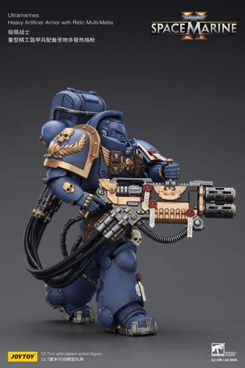 Warhammer 40,000: Space Marine 2 Ultramarines Heavy Artificer Armor with Relic Multi-Melta 1/18 Scale Action Figure Gallery Image 12