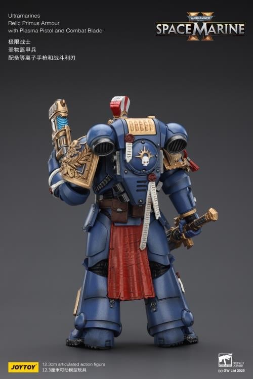 Warhammer 40,000: Space Marine 2 Ultramarines Relic Primus Armor with Plasma Pistol and Combat Blade 1/18 Scale Action Figure Gallery Image 15