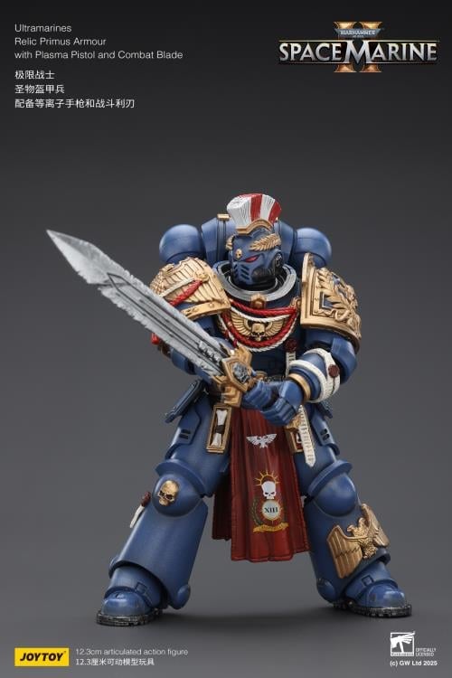 Warhammer 40,000: Space Marine 2 Ultramarines Relic Primus Armor with Plasma Pistol and Combat Blade 1/18 Scale Action Figure Gallery Image 7