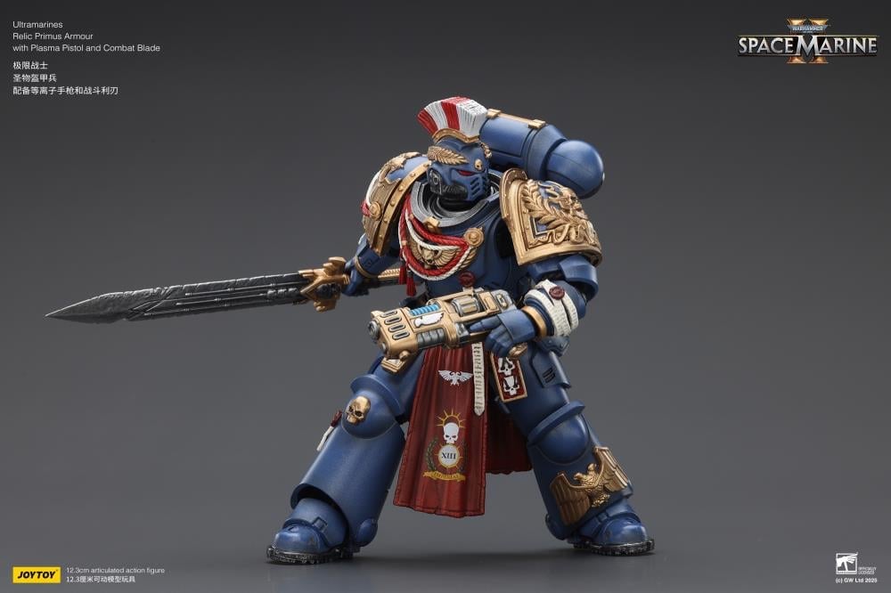Warhammer 40,000: Space Marine 2 Ultramarines Relic Primus Armor with Plasma Pistol and Combat Blade 1/18 Scale Action Figure Gallery Image 9