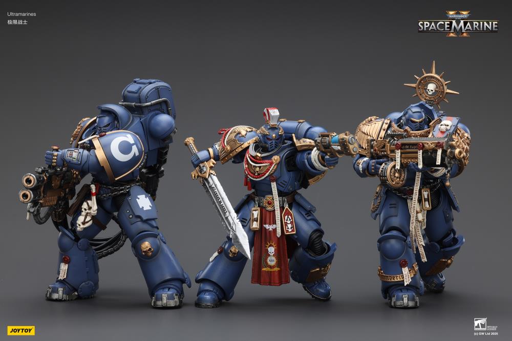 Warhammer 40,000: Space Marine 2 Ultramarines Relic Primus Armor with Plasma Pistol and Combat Blade 1/18 Scale Action Figure Gallery Image 21