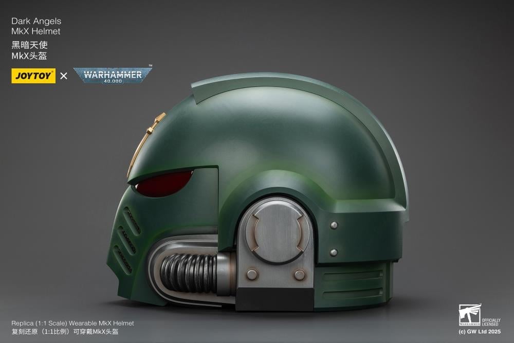 Warhammer 40,000 Dark Angels Mk X 1/1 Scale Helmet Replica Gallery Image 6