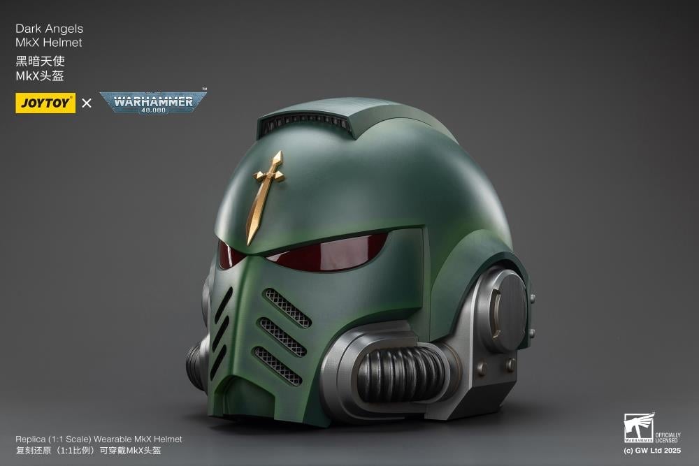 Warhammer 40,000 Dark Angels Mk X 1/1 Scale Helmet Replica Gallery Image 8