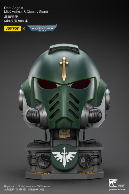 Warhammer 40,000 Dark Angels Mk X 1/1 Scale Helmet Replica with Display Stand Gallery Image 4