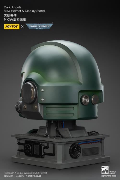 Warhammer 40,000 Dark Angels Mk X 1/1 Scale Helmet Replica with Display Stand Gallery Image 7