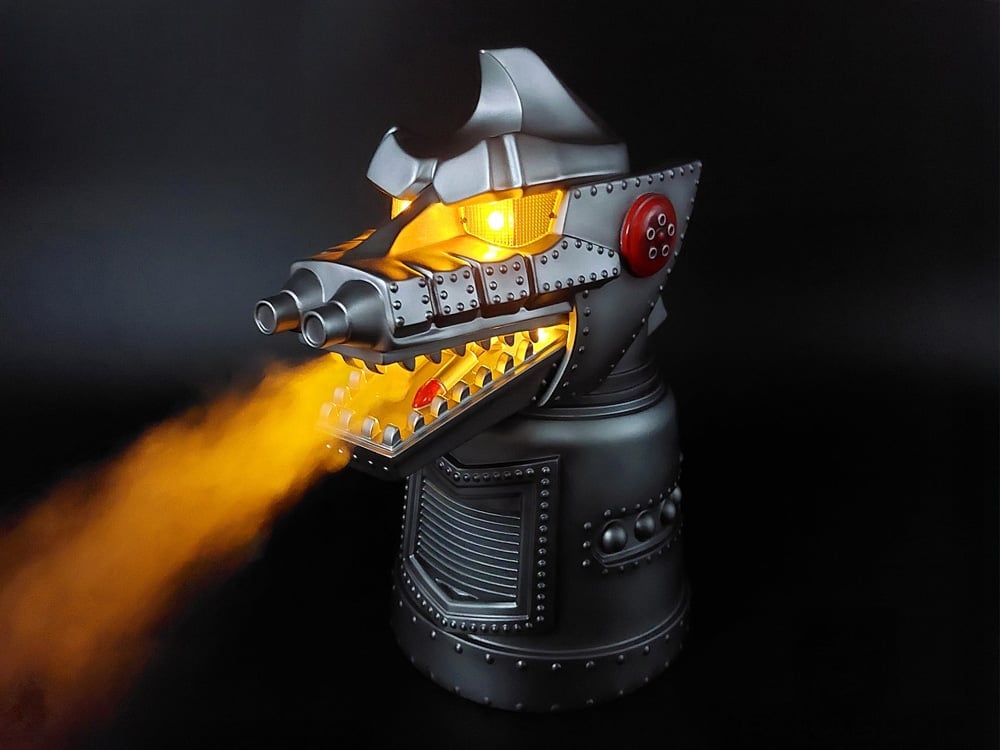 Godzilla vs. Mechagodzilla (1974) Mechagodzilla Limited Edition Tree Topper with Lights and Mist Gallery Image 1