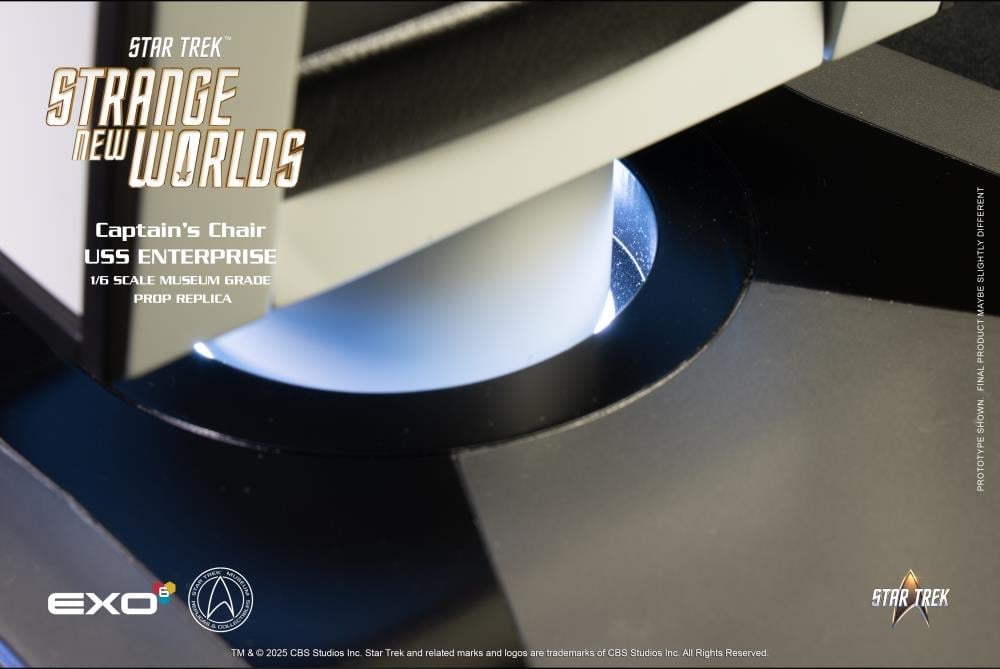 Star Trek: Strange New Worlds U.S.S. Enterprise Command Chair 1/6 Scale Accessory Set Gallery Image 5