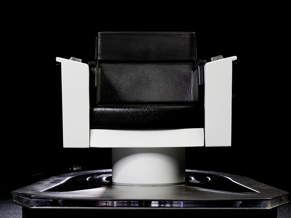 Star Trek: Strange New Worlds U.S.S. Enterprise Command Chair 1/6 Scale Accessory Set Gallery Image 1