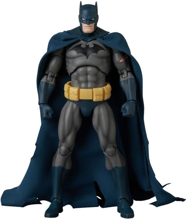 Batman: Hush MAFEX No.295 Batman (Damage Ver.) Action Figure Gallery Image 6