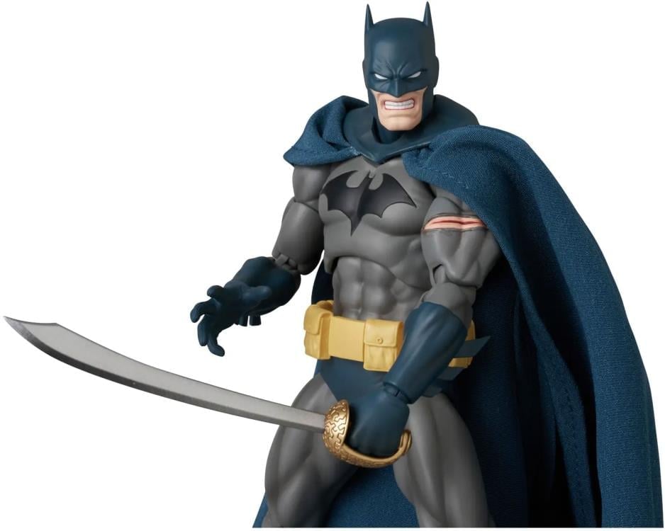 Batman: Hush MAFEX No.295 Batman (Damage Ver.) Action Figure