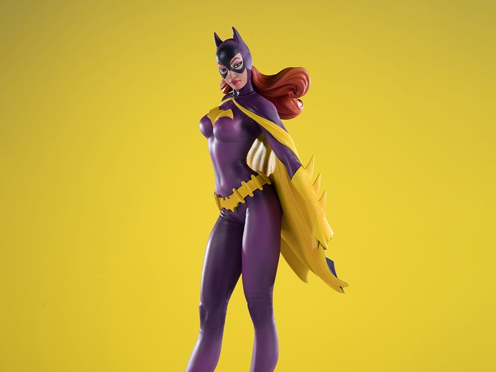 DC Cover Girls Batgirl 1/8 Scale Limited Edition Statue (J. Scott Campbell) Gallery Image 1