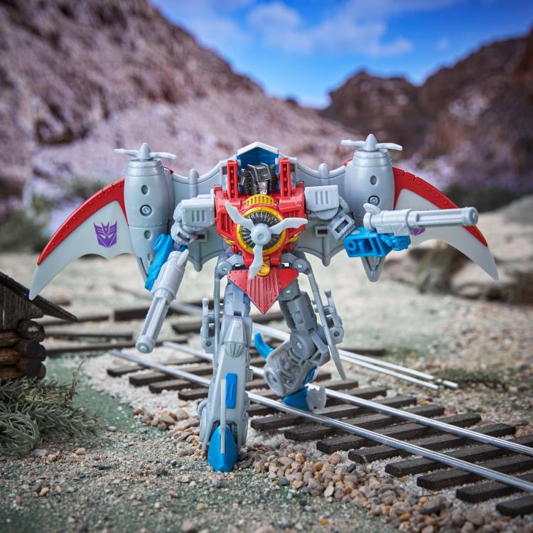 Transformers Timelines Hearts of Steel Optimus Prime and Starscream Action Figure Two-Pack Gallery Image 11