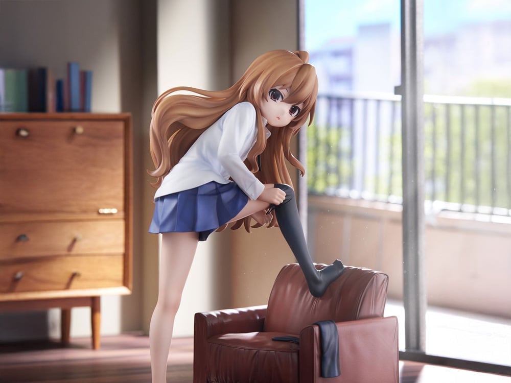 toraページ Toradora! F:Nex Taiga Aisaka 1/7 Scale Figure