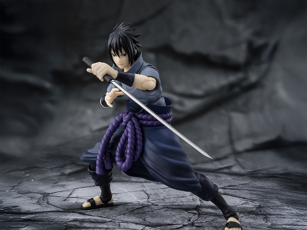 Naruto: Shippuden S.H.Figuarts Sasuke Uchiha (Solitary Shinobi) Action Figure Gallery Image 1