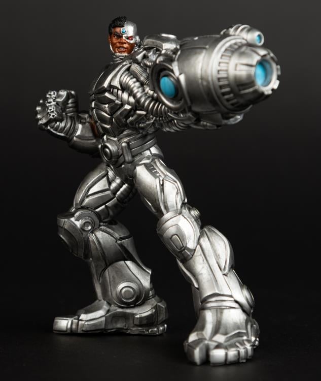 DC Comics Todd's Mods Cyborg Limited Edition Vinyl Figure Gallery Image 4
