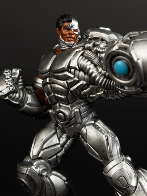 DC Comics Todd's Mods Cyborg Limited Edition Vinyl Figure Gallery Image 6