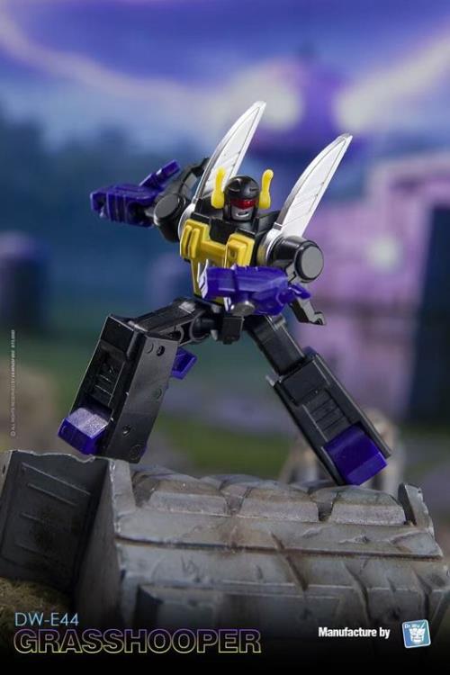 DW-E43 Patrolman & DW-E44 Grasshooper Figure Set Gallery Image 9