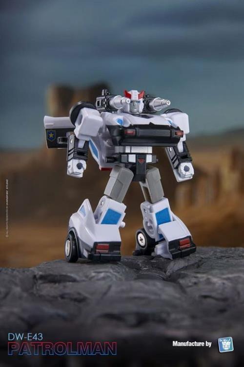 DW-E43 Patrolman & DW-E44 Grasshooper Figure Set Gallery Image 4