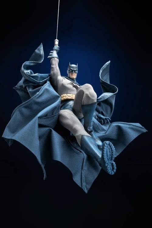 Batman: Hush Batman Action Figure Gallery Image 20
