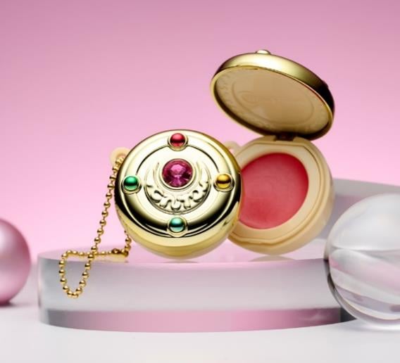 Sailor Moon Miracle Romance Multi Carry Balm Lip/Cheek Transformation Brooch (Peach Pink) Gallery Image 3