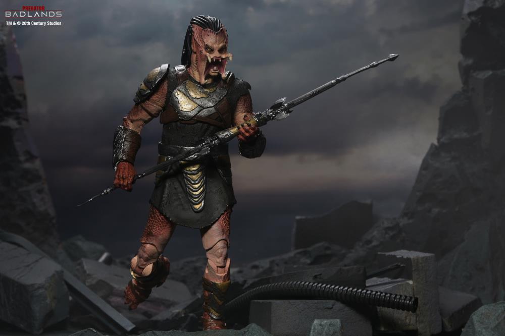 Predator: Badlands Ultimate Dek (Training Armor) Action Figure Gallery Image 4