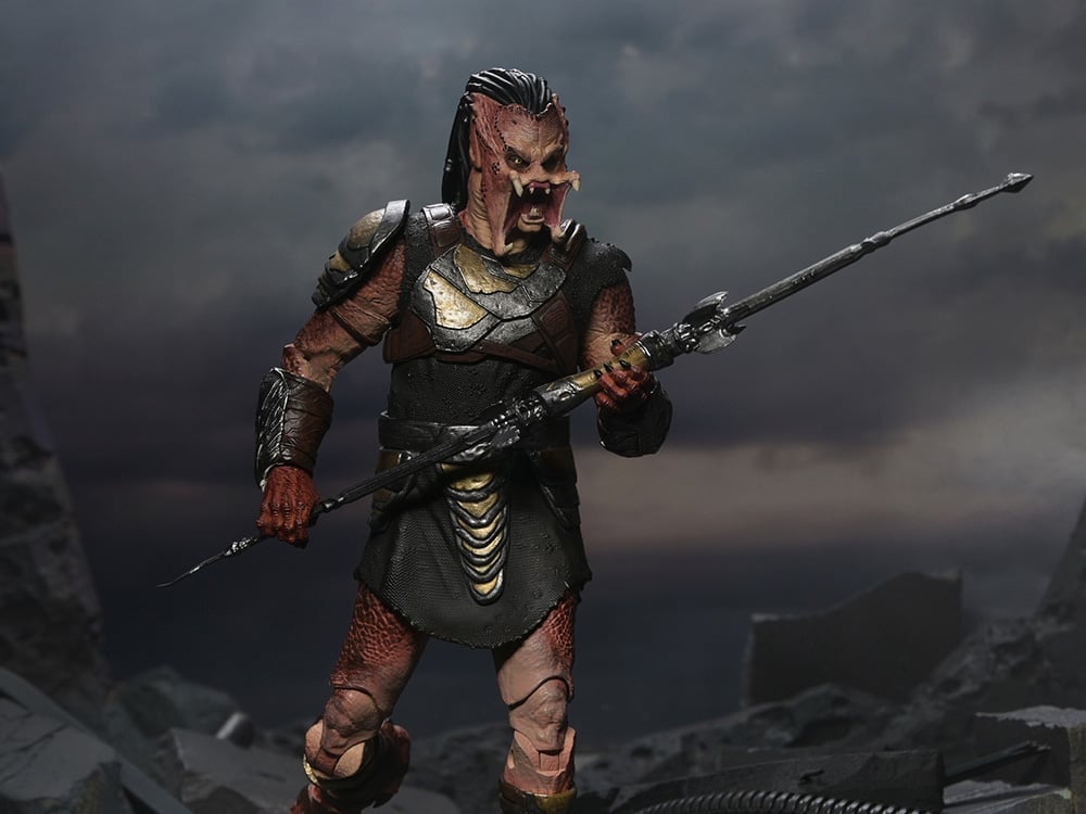 Predator: Badlands Ultimate Dek (Training Armor) Action Figure