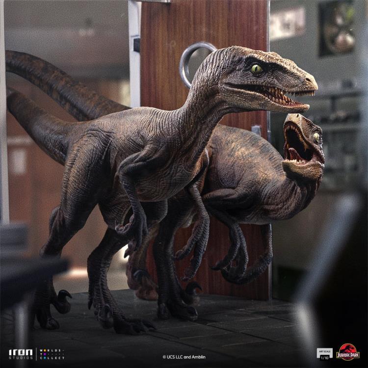 Jurassic Park Raptors at the Kitchen's Door 1/10 Art Scale Statue Gallery Image 8