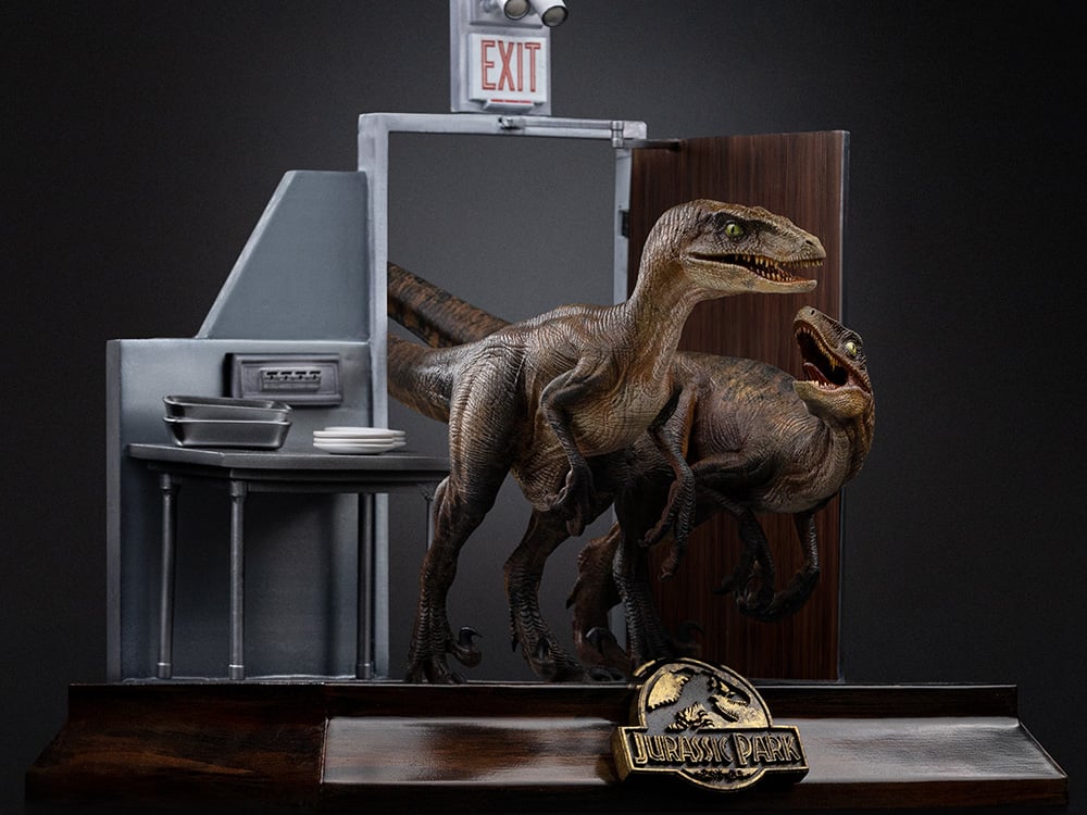 Jurassic Park Raptors at the Kitchen's Door 1/10 Art Scale Statue Gallery Image 1