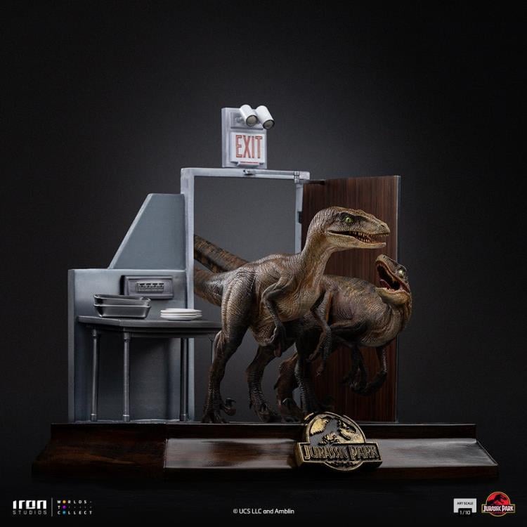 Jurassic Park Raptors at the Kitchen's Door 1/10 Art Scale Statue Gallery Image 3