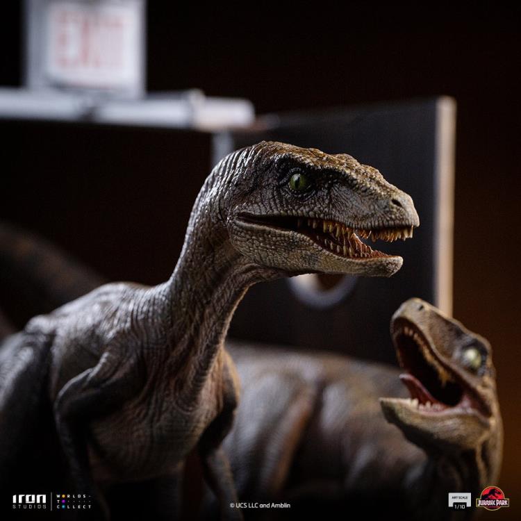Jurassic Park Raptors at the Kitchen's Door 1/10 Art Scale Statue Gallery Image 9