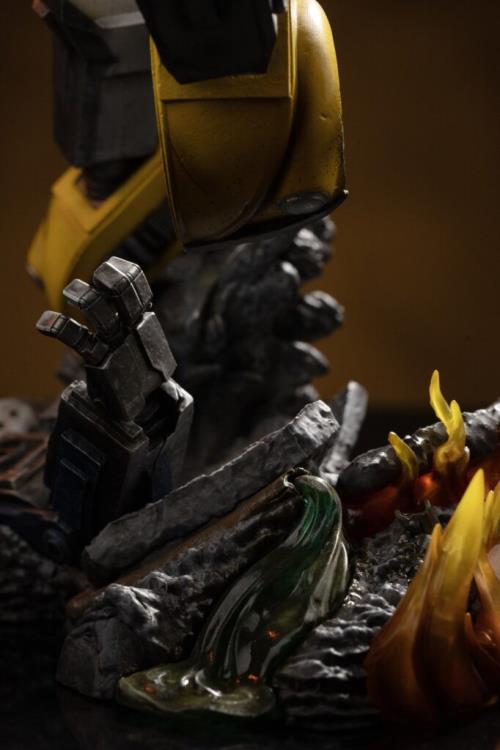 Transformers Bumblebee 1/20 Demi Art Scale Statue Gallery Image 15