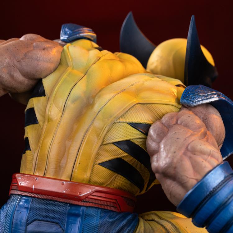 Marvel Comics Legacy Replica Wolverine 1/4 Scale Statue