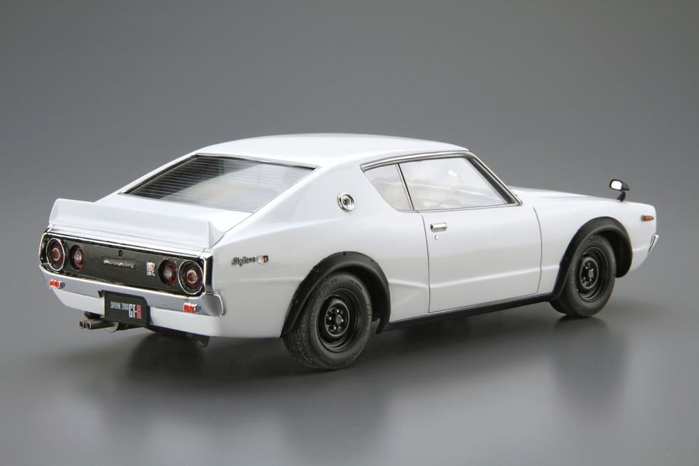 Nissan #15 KPGC110 Skyline '73 1/24 Scale Model Kit Gallery Image 4