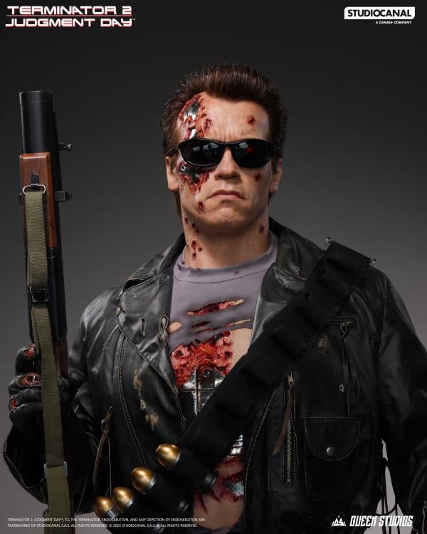 Terminator 2: Judgement Day T-800 (Battle Damaged Ver.) Life-Sized Bust Gallery Image 15
