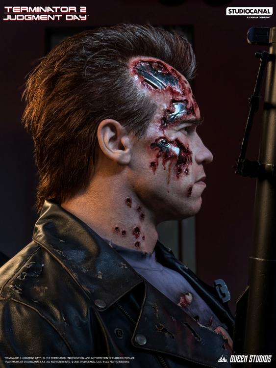 Terminator 2: Judgement Day T-800 (Battle Damaged Ver.) Life-Sized Bust Gallery Image 14