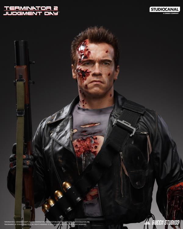 Terminator 2: Judgement Day T-800 (Battle Damaged Ver.) Life-Sized Bust Gallery Image 7