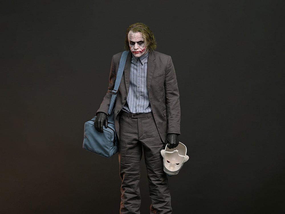 The Dark Knight Hyperreal The Joker (Bank Robber Ver.) 1/3 Scale Limited Edition Statue Gallery Image 1