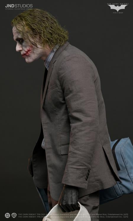 The Dark Knight Hyperreal The Joker (Bank Robber and Purple Coat Dual Ver.) 1/3 Scale Limited Edition Statue Gallery Image 13