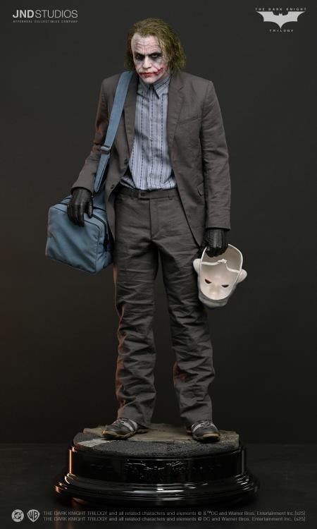 The Dark Knight Hyperreal The Joker (Bank Robber and Purple Coat Dual Ver.) 1/3 Scale Limited Edition Statue Gallery Image 3