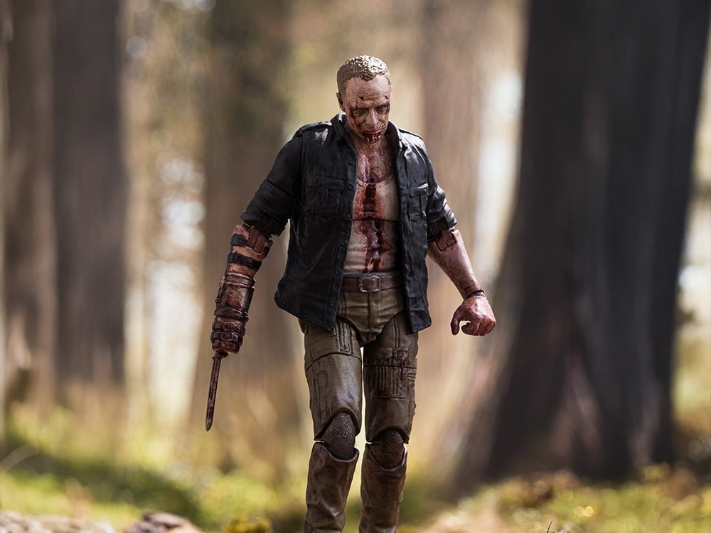 The Walking Dead Exquisite Mini Merle Dixon (Walker Ver.) 1/18 Scale Action Figure Gallery Image 1