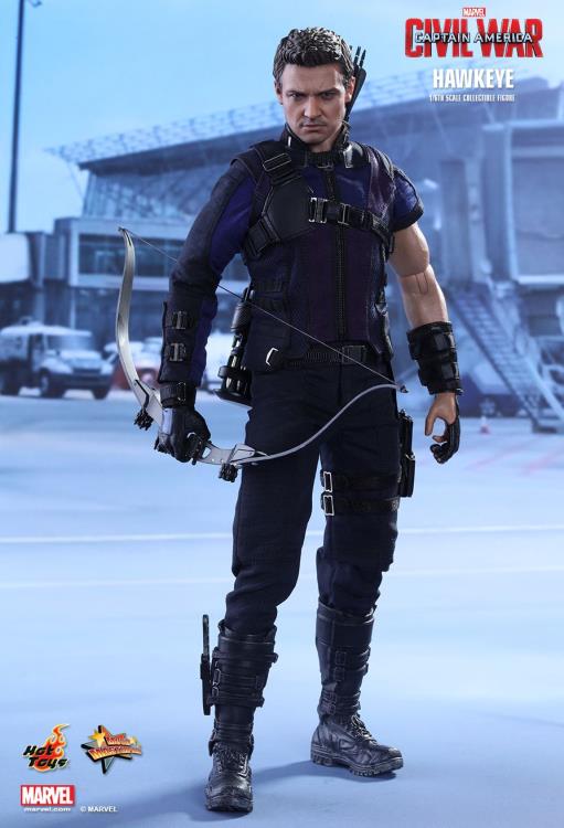 Captain America: Civil War MMS358 Hawkeye 1/6th Scale Collectible Figure Gallery Image 12