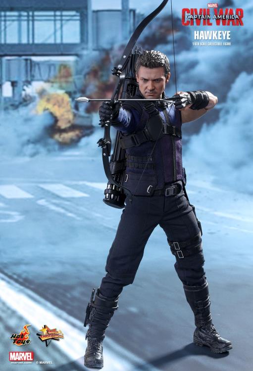 Captain America: Civil War MMS358 Hawkeye 1/6th Scale Collectible Figure Gallery Image 5