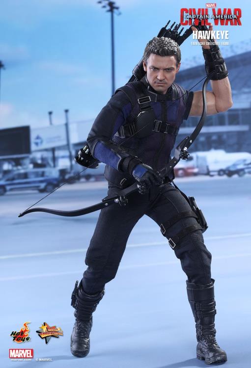 Captain America: Civil War MMS358 Hawkeye 1/6th Scale Collectible Figure Gallery Image 3