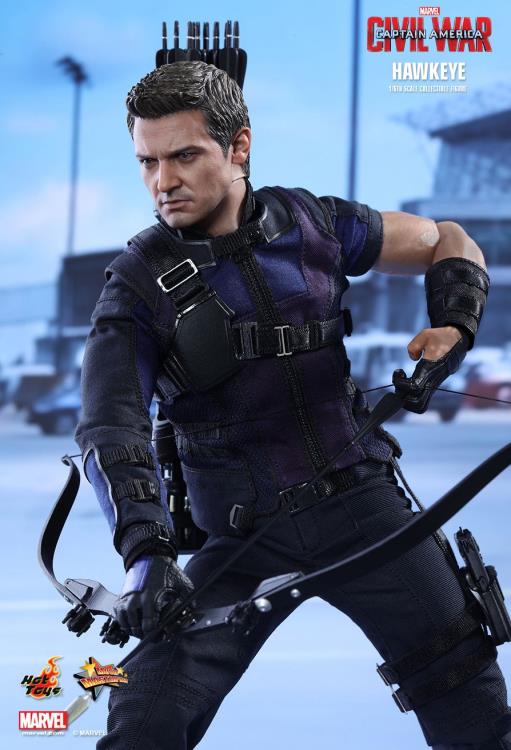 Captain America: Civil War MMS358 Hawkeye 1/6th Scale Collectible Figure Gallery Image 11