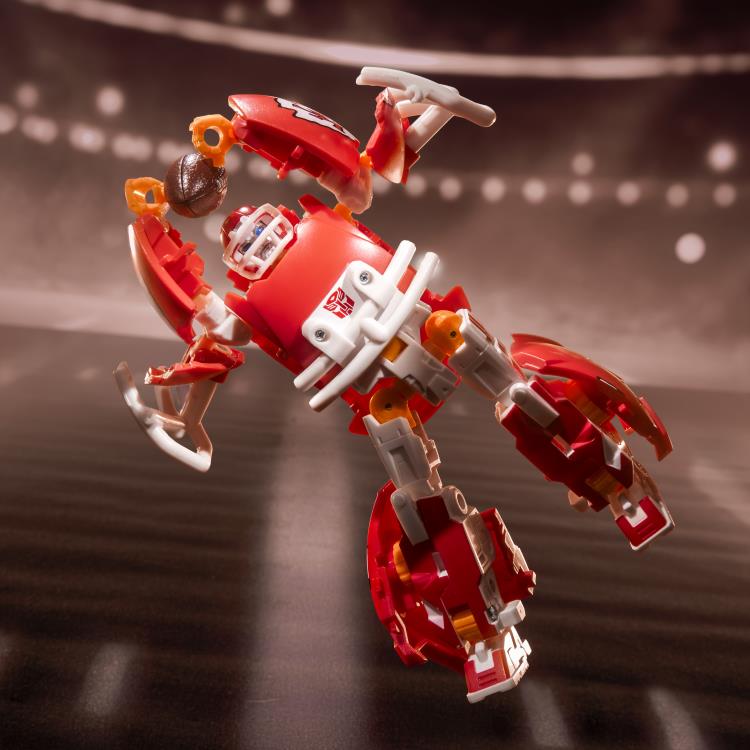Transformers Collaborative NFL x Transformers Kansas City Chiefs KC-59 Action Figure Gallery Image 5
